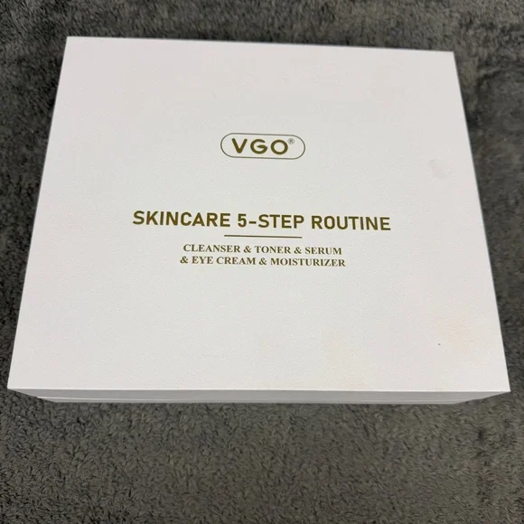VGO Skincare 5 Step Routine in Box Brand New 11/2028 Cleanser Toner Cream Serum